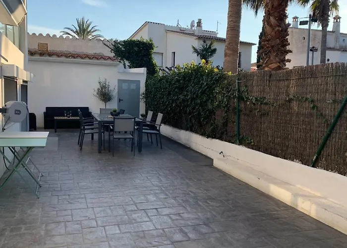 Rodhes Playa B-1 روساس